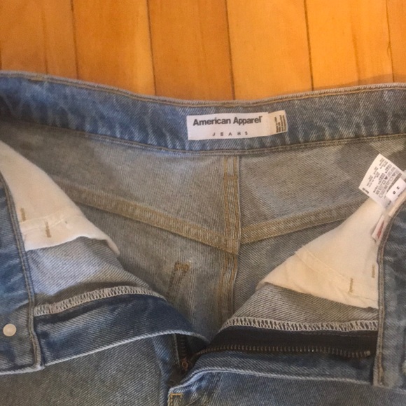 COPY - American Apparel Light Washed Denim Shorts - Picture 3 of 4